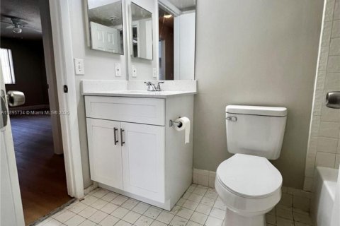 Снять в аренду кондоминиум в Корал-Спрингс, Флорида 2 спальни, 78.97м2, № 1950360 - фото 20