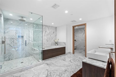 Copropriété à louer à Bay Harbor Islands, Floride: 3 chambres, 207.64 m2 № 2048334 - photo 25