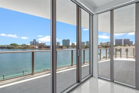 Copropriété à louer à Bay Harbor Islands, Floride: 3 chambres, 207.64 m2 № 2048334 - photo 23