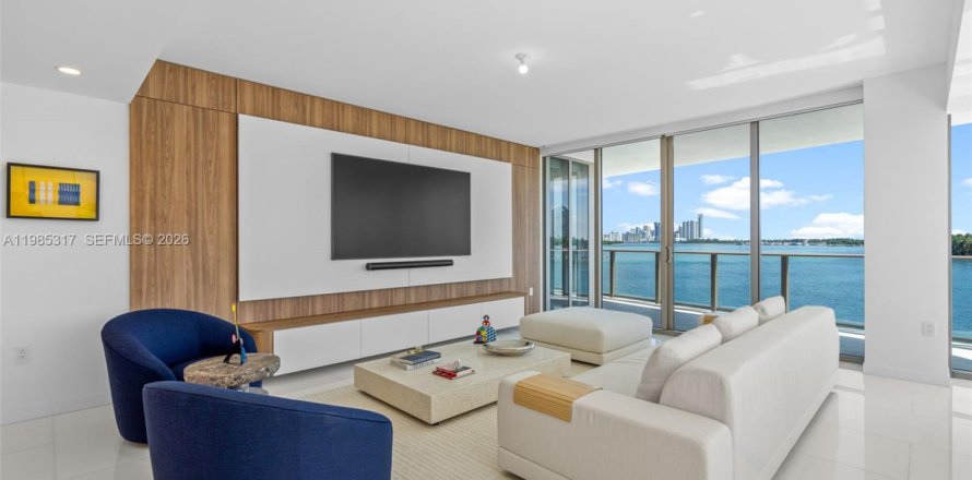 Condo à Bay Harbor Islands, Floride, 3 chambres  № 2048334