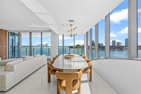 Copropriété à louer à Bay Harbor Islands, Floride: 3 chambres, 207.64 m2 № 2048334 - photo 13