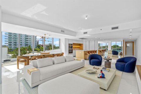 Copropriété à louer à Bay Harbor Islands, Floride: 3 chambres, 207.64 m2 № 2048334 - photo 18