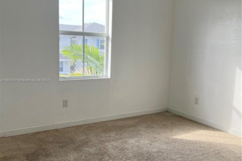 Townhouse in Homestead, Florida 3 bedrooms, 151.24 sq.m. № 1704245 - photo 10