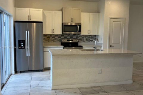 Townhouse in Homestead, Florida 3 bedrooms, 151.24 sq.m. № 1704245 - photo 5