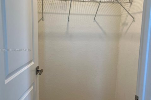 Townhouse in Homestead, Florida 3 bedrooms, 151.24 sq.m. № 1704245 - photo 17