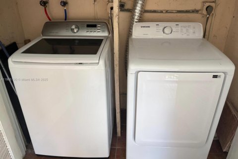 Снять в аренду кондоминиум в Санрайз, Флорида 1 спальня, 85.01м2, № 1956358 - фото 23