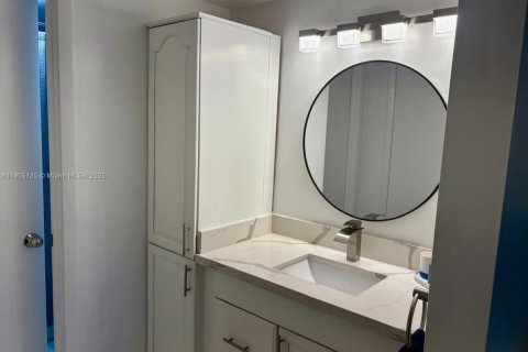 Снять в аренду кондоминиум в Санрайз, Флорида 1 спальня, 85.01м2, № 1956358 - фото 16