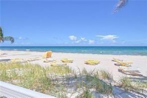 Condominio en alquiler en Fort Lauderdale, Florida, 2 dormitorios № 2077670 - foto 20