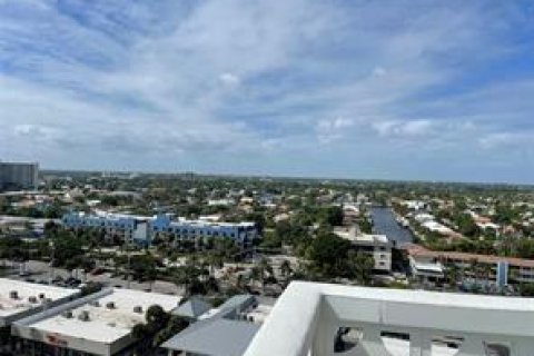 Condominio en alquiler en Fort Lauderdale, Florida, 2 dormitorios № 2077670 - foto 23