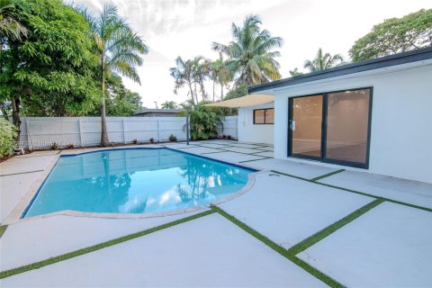 Casa en venta en Fort Lauderdale, Florida, 3 dormitorios, 138.42 m2 № 1967120 - foto 19