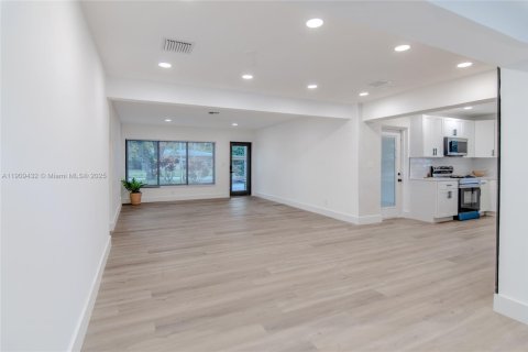 Casa en venta en Fort Lauderdale, Florida, 3 dormitorios, 138.42 m2 № 1967120 - foto 11