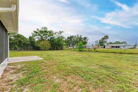 House in North Port, Florida 3 bedrooms, 124.77 sq.m. № 2195223 - photo 29