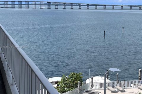 Copropriété à louer à Miami, Floride: 1 chambre, 55.93 m2 № 1963728 - photo 1