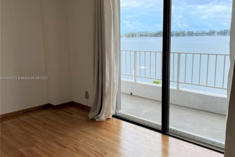 Copropriété à louer à Miami, Floride: 1 chambre, 55.93 m2 № 1963728 - photo 5