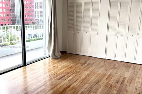 Copropriété à louer à Miami, Floride: 1 chambre, 55.93 m2 № 1963728 - photo 6