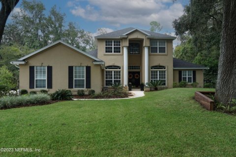 Casa en venta en Fernandina Beach, Florida, 5 dormitorios, 264.03 m2 № 832201 - foto 1