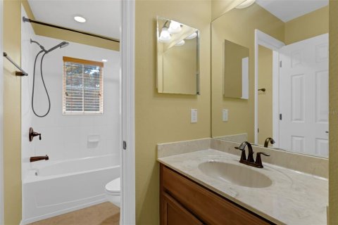 House in Winter Springs, Florida 4 bedrooms, 287.44 sq.m. № 1803570 - photo 20