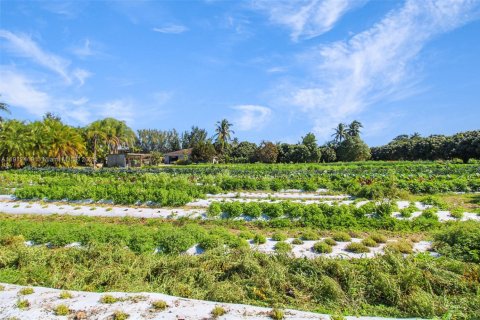 Propiedad comercial en venta en Miami, Florida № 1968323 - foto 19