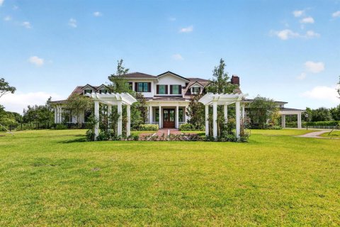 House in Delray Beach, Florida 7 bedrooms, 946.49 sq.m. № 2183740 - photo 2