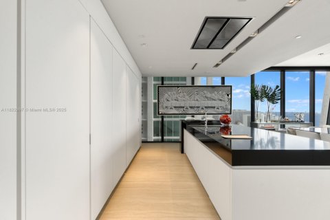 Condo in Miami, Florida, 4 bedrooms  № 1788326 - photo 20