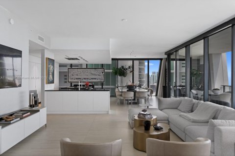 Condo in Miami, Florida, 4 bedrooms  № 1788326 - photo 14
