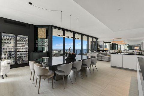 Condo in Miami, Florida, 4 bedrooms  № 1788326 - photo 15