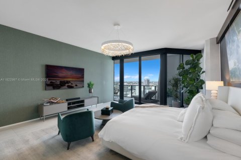 Condo in Miami, Florida, 4 bedrooms  № 1788326 - photo 29
