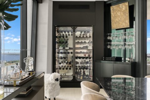 Condo in Miami, Florida, 4 bedrooms  № 1788326 - photo 16