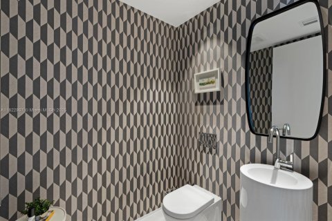 Condo in Miami, Florida, 4 bedrooms  № 1788326 - photo 21