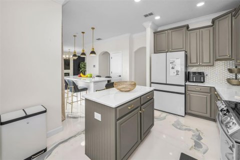 House in Riverview, Florida 4 bedrooms, 230.58 sq.m. № 2209695 - photo 20