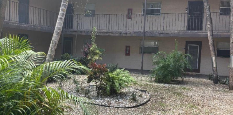 Condo à Lauderdale Lakes, Floride, 1 chambre  № 2084594