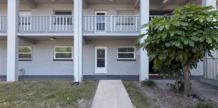 Condo in Clearwater, Florida, 1 bedroom № 2123505