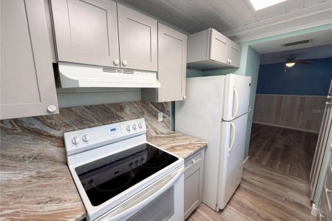 Condo in Clearwater, Florida, 1 bedroom № 2123505 - photo 9