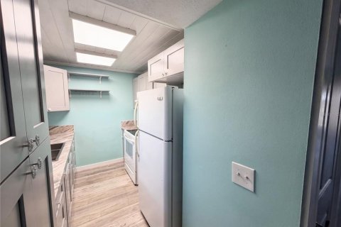 Condo in Clearwater, Florida, 1 bedroom № 2123505 - photo 12