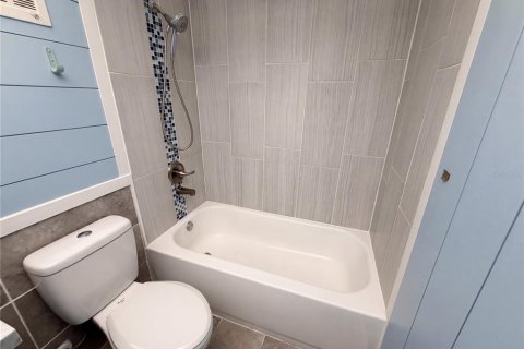Condo in Clearwater, Florida, 1 bedroom № 2123505 - photo 19