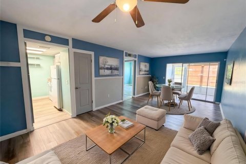 Condo in Clearwater, Florida, 1 bedroom № 2123505 - photo 3