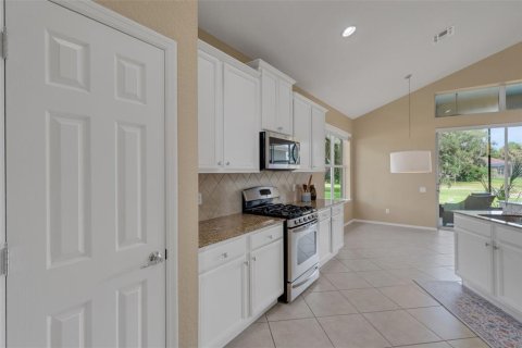 Villa ou maison à vendre à Davenport, Floride: 3 chambres, 193.79 m2 № 2399013 - photo 18