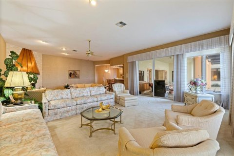 Casa en venta en Saint Petersburg, Florida, 5 dormitorios, 806.11 m2 № 1838876 - foto 24