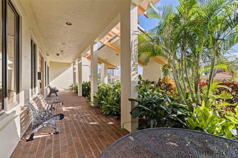 Casa en venta en Saint Petersburg, Florida, 5 dormitorios, 806.11 m2 № 1838876 - foto 10