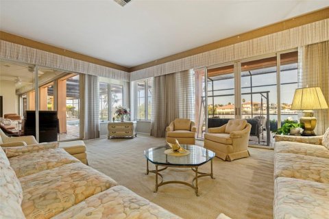 Casa en venta en Saint Petersburg, Florida, 5 dormitorios, 806.11 m2 № 1838876 - foto 23