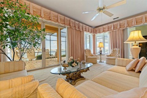 Casa en venta en Saint Petersburg, Florida, 5 dormitorios, 806.11 m2 № 1838876 - foto 26