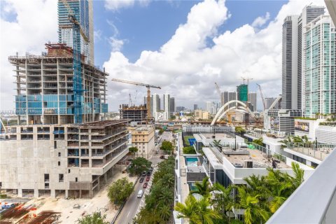 Condo in Miami, Florida, 1 bedroom  № 1862622 - photo 8