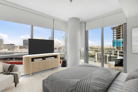 Condo in Miami, Florida, 1 bedroom  № 1862622 - photo 5