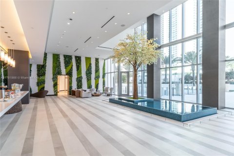 Condo in Miami, Florida, 1 bedroom  № 1862622 - photo 18