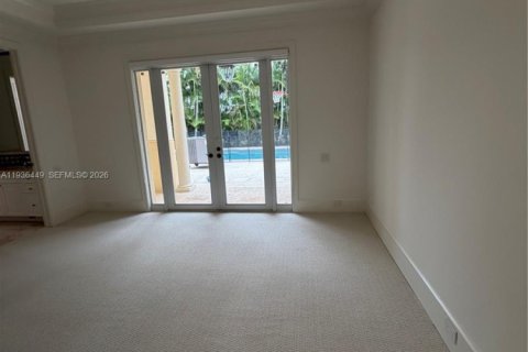 House in Coral Gables, Florida 7 bedrooms, 537.25 sq.m. № 1994410 - photo 15