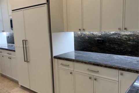 House in Coral Gables, Florida 7 bedrooms, 537.25 sq.m. № 1994410 - photo 27