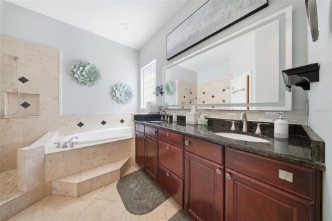 Casa en venta en Saint Petersburg, Florida, 4 dormitorios, 286.05 m2 № 2234088 - foto 16