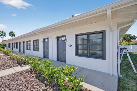 Commercial property in Largo, Florida 3437.38 sq.m. № 2103977 - photo 14