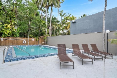 Condo in Miami, Florida, 2 bedrooms  № 1695586 - photo 27