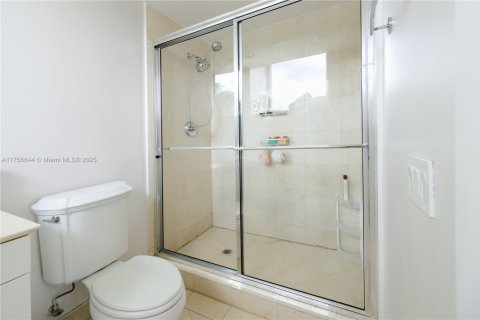 Condominio en venta en Sunny Isles Beach, Florida, 2 dormitorios, 176.51 m2 № 1861223 - foto 22